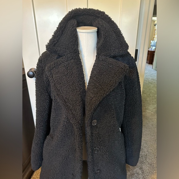 LOFT Cozy Black Sherpa Coat - Picture 5 of 14